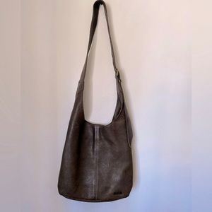 Duluth Trading Co. Lifetime Leather Crossbody Bag